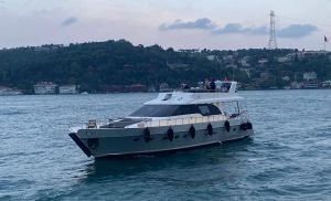 Blue-Yacht-5